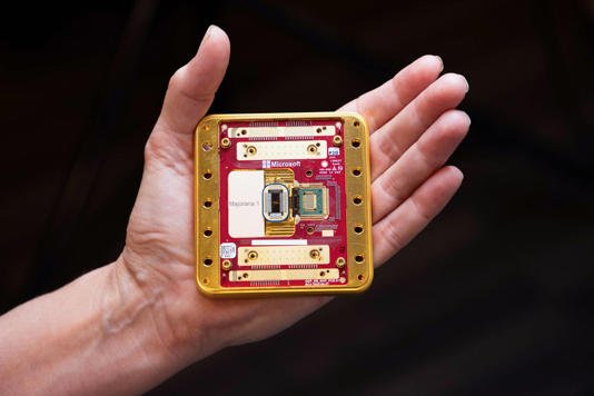 Majorana 1 chip